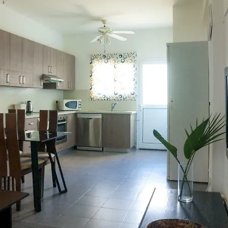 Cosy Ground Floor Apartament Limassol