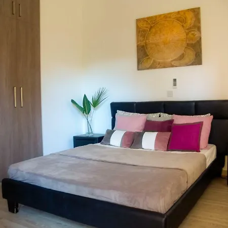 Апартаменты Cosy Ground Floor
